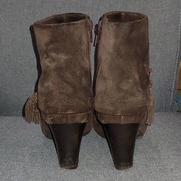 VANE Suede Booties with Tassle - Picture 4 of 6